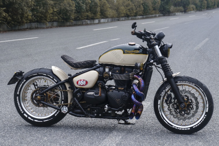 BURNOUTチタンフルエキゾーストマフラー  ボンネビルボバー